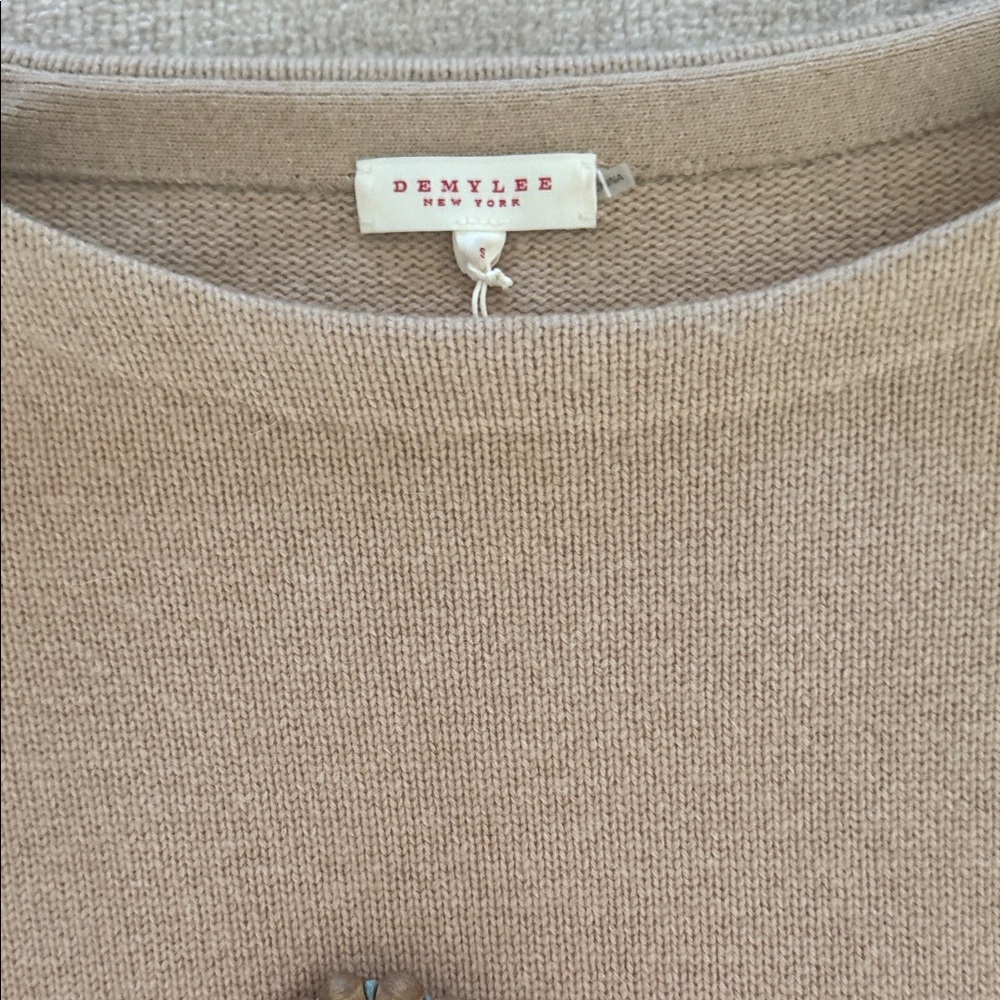 Elegant 💯 merino wool Beige and Red Striped Women's Sweater - Picture 5 of 7
